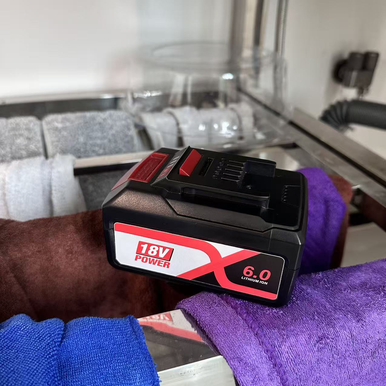 Power Xchange Tools - Untuk Baterai Li-ion EINHELL TE18 18V
